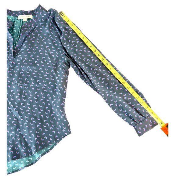 Amour Vert 100% Silk Blouse Navy Multicolor Print Size S Long Sleeve - Picture 8 of 16